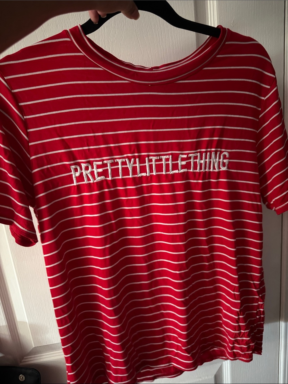 PrettyLittleThing Red & White Striped Logo Tee